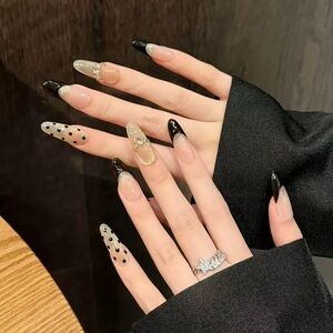 10pc handmade Elegant Black and Gold Nail Art Press On